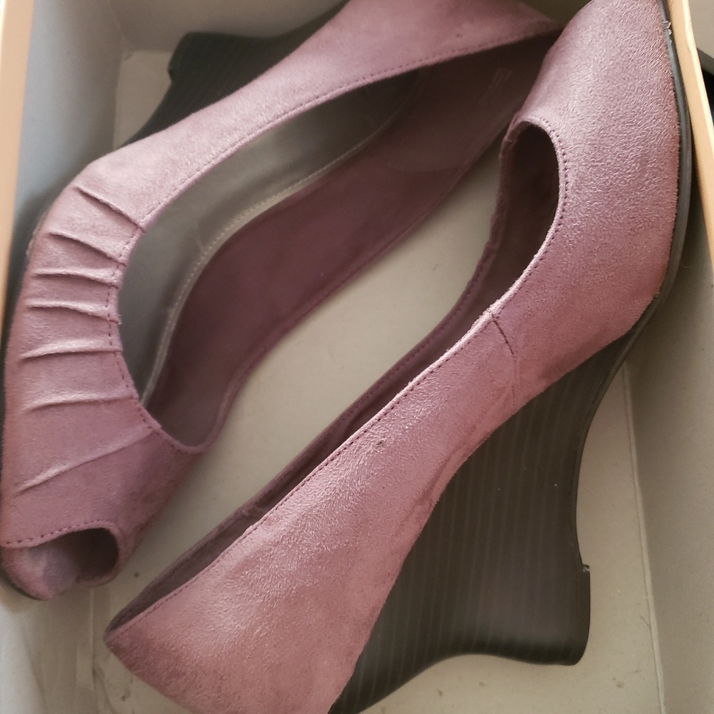 Womes Open-Toed Shoes